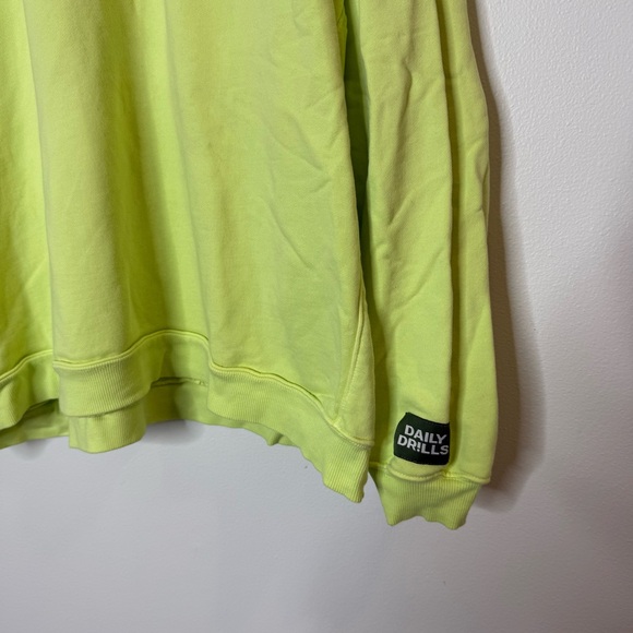 Daily Drills Zilker Oversized Crewneck size xs/small neon green - Picture 3 of 8